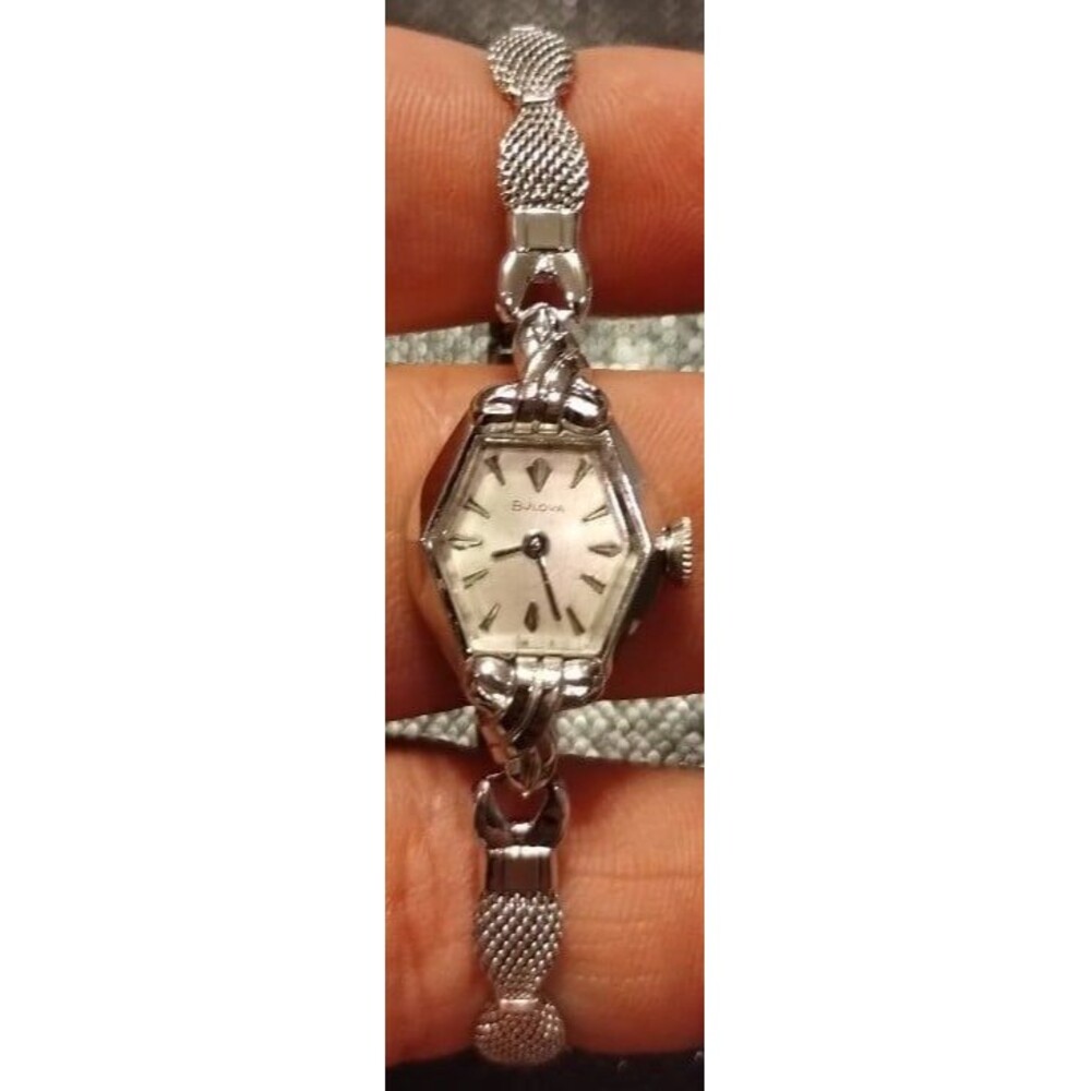 "VINTAGE" BULOVA DAINTY COCKTAIL WATCH 10 M6 BEZEL AND BAND STAINLESS